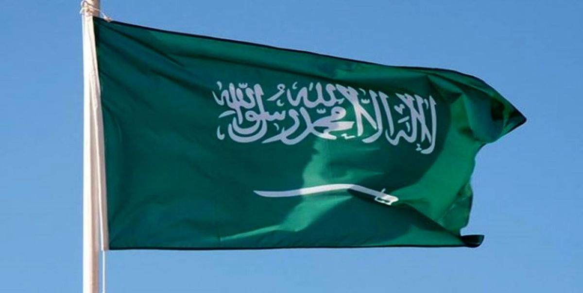 ۱۸ سال حبس برای دختر دبیرستانی به جرم انتقاد!