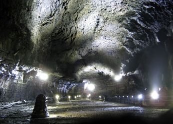 n00136171-r-b-007