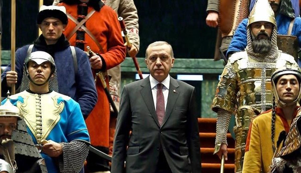 غرب باید اردوغان را محدود کند