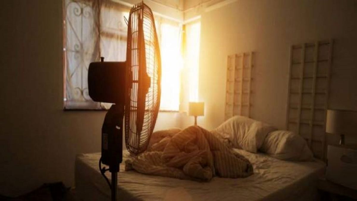 آیا خوابیدن زیر باد کولر مضر است؟
