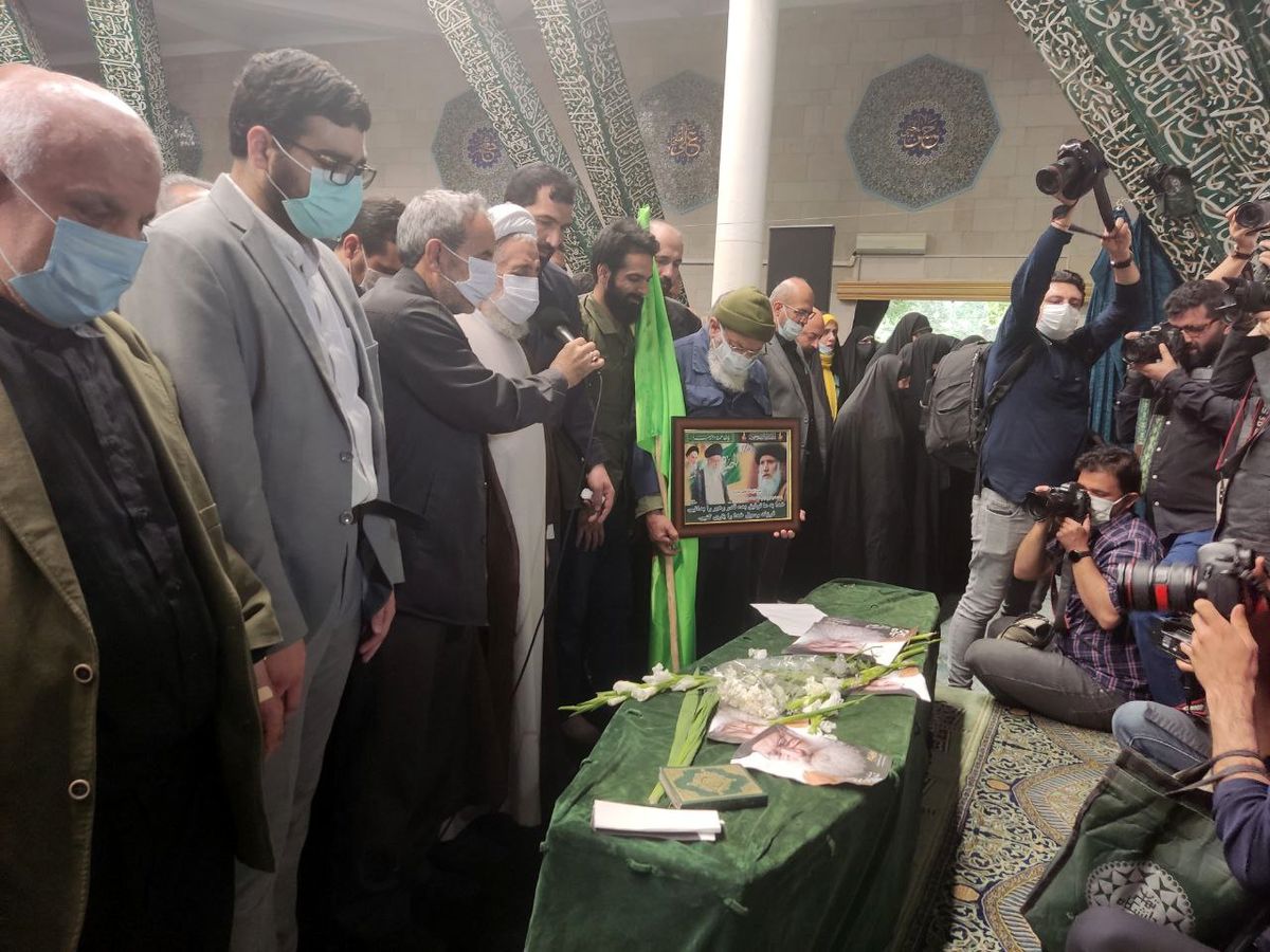 تهرانی‌ها آیت‌الله فاطمی‌نیا را «حسین گویان» بدرقه کردند+فیلم
