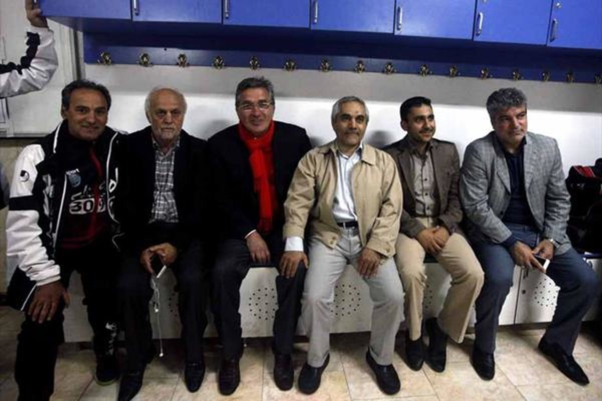 همه منتظر تصمیم مهم وزیر درباره پرسپولیس