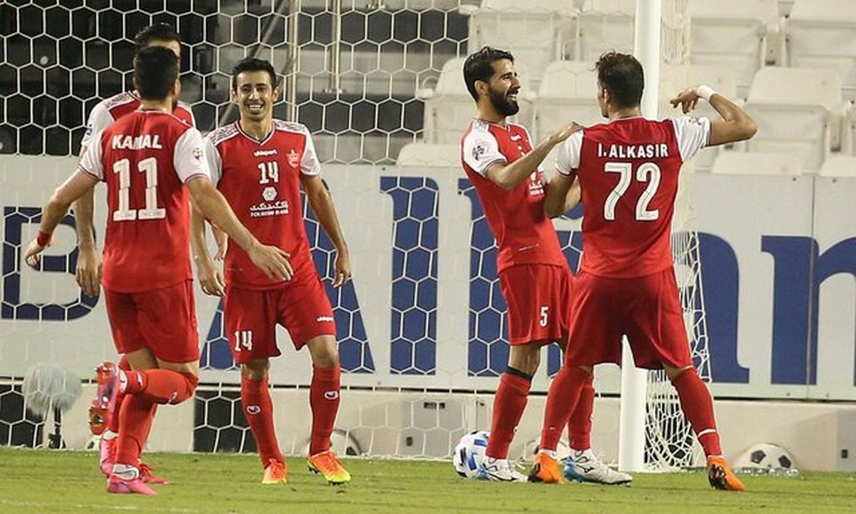 جشن بازیکنان پرسپولیس در رختکن پس از صعود فینال + فیلم