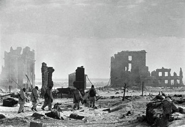 n00189947-r-b-012
