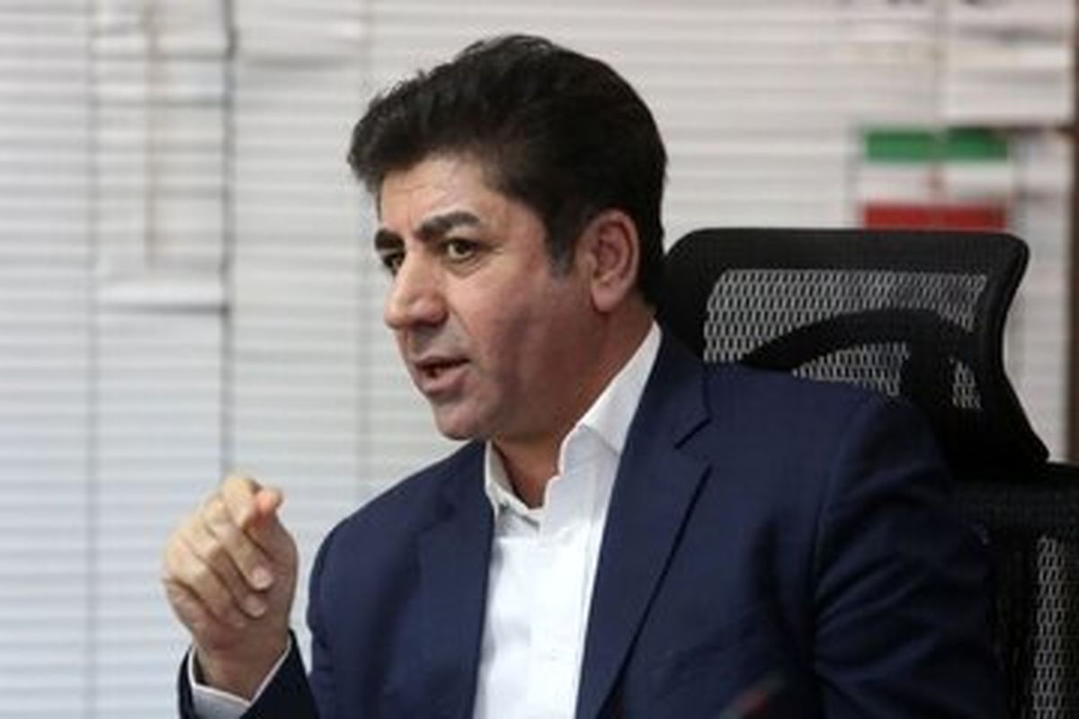 مسئولان فدراسیون فوتبال باید به آمریکا بروند!