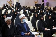 الگوی زن «نه شرقی نه غربی»