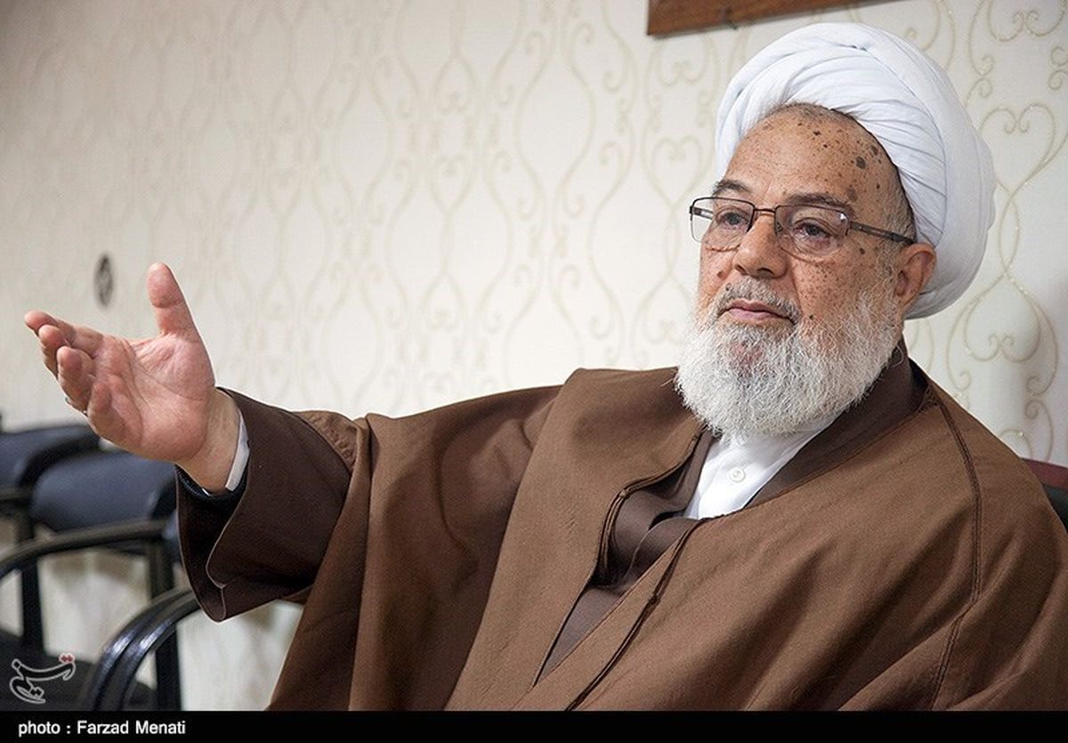 آیت‌الله ممدوحی: بیکاری و گرانی کمر مردم را شکسته