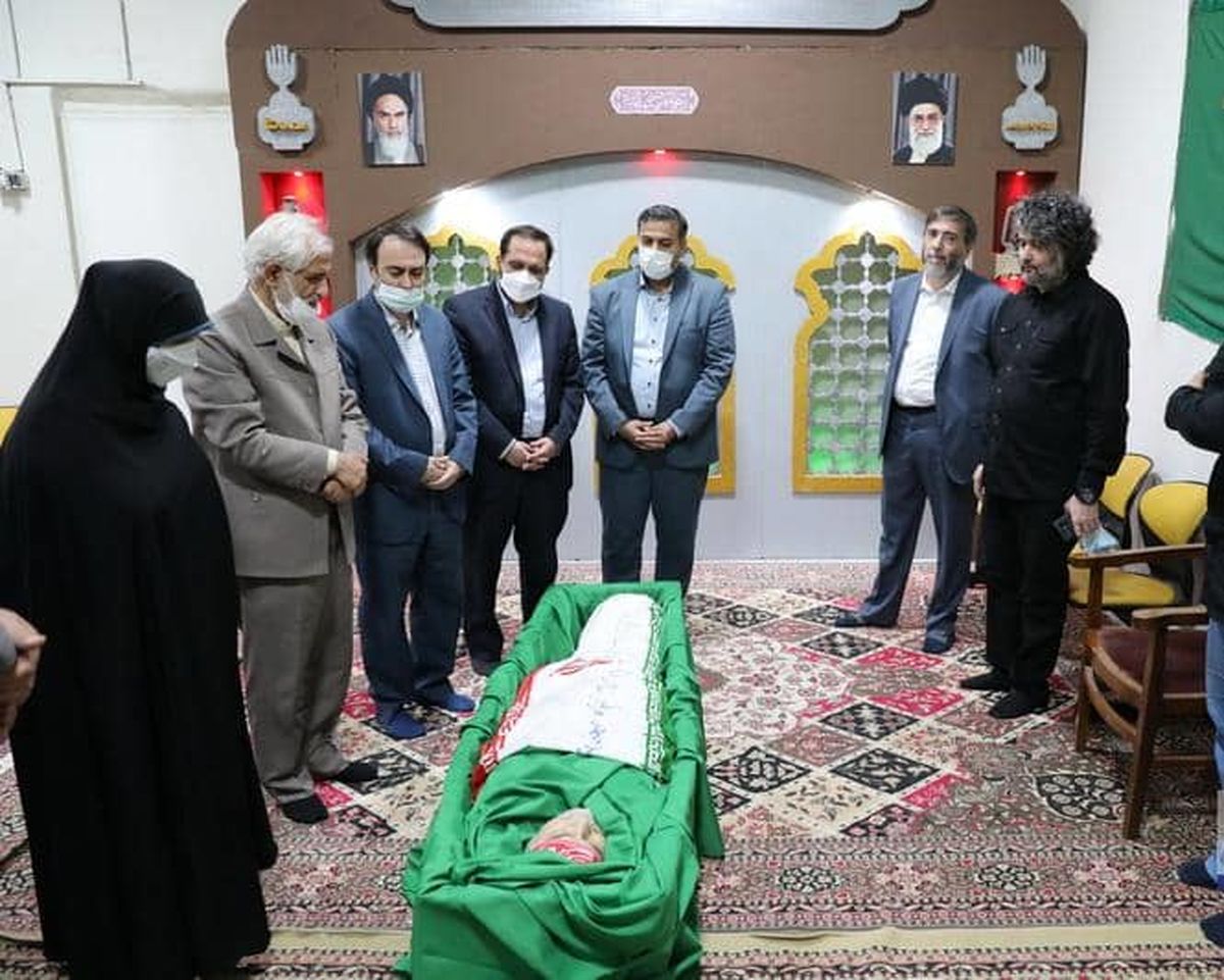نادر طالب زاده الگویی شاخص در بین هنرمندان انقلابی است

