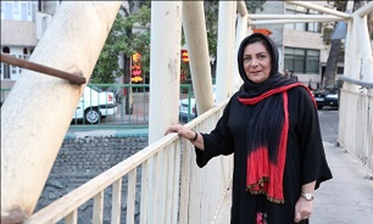 خانم بازیگر از دلیل کم کاری اش می گوید