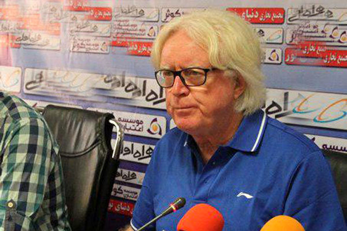 واکنش شفر به رویارویی با علی کریمی