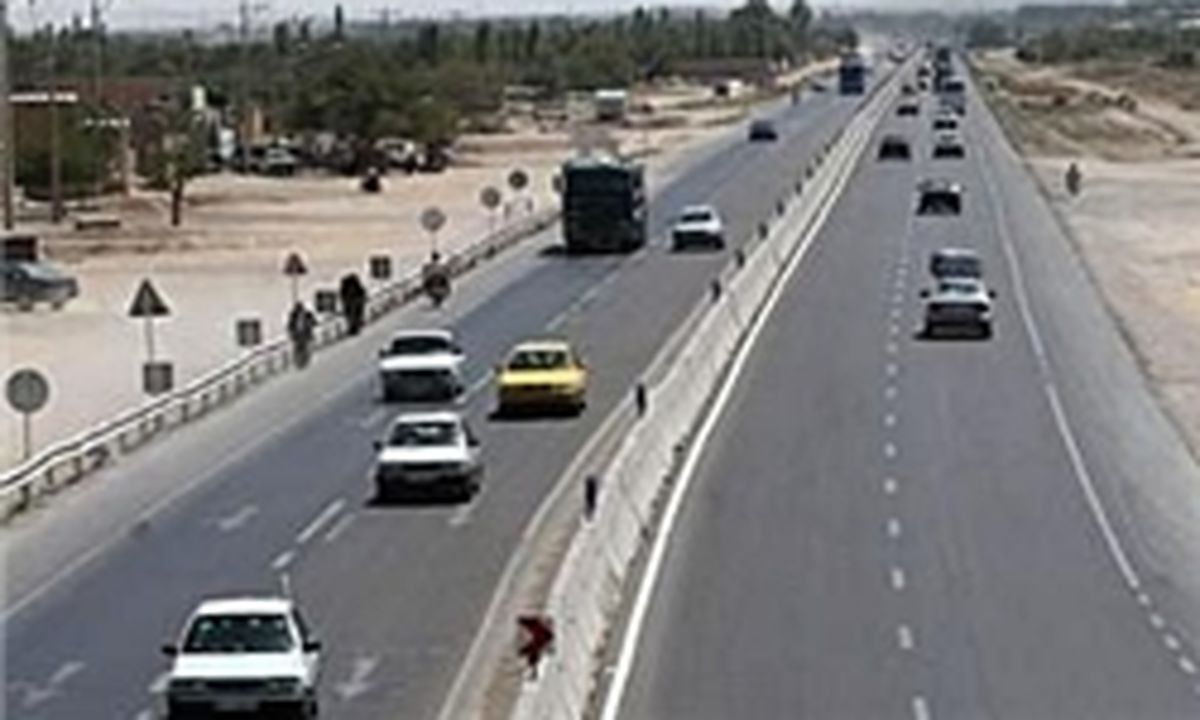 روشنایی پل های عابر پیاده بزرگراه امام علی (ع) تامین شد