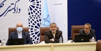 احراز رفتار مجرمانه متهم به‌دور از توجه به گرایش سیاسی او انجام می‌شود