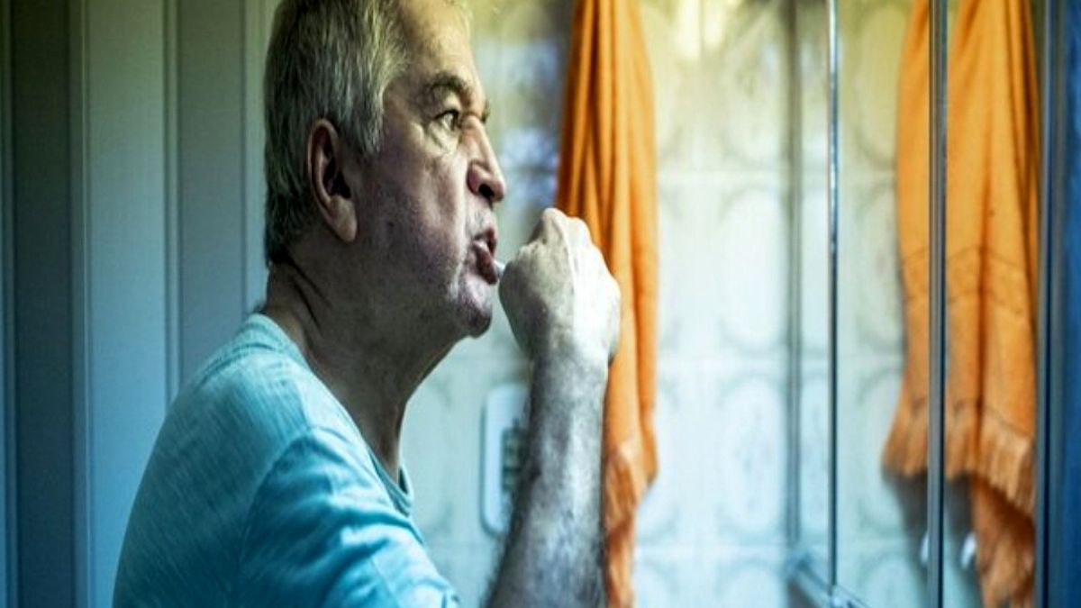 مسواک زدن می‌تواند مانع ذات‌الریه شود
