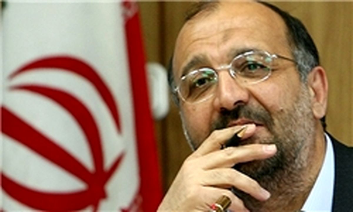 در عمل نگاه دولتمردان روز به روز به آموزش و پرورش تنزل پیدا کرده است
