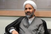 ملت پای انقلاب ایستاده‌اند