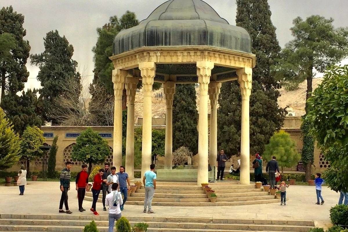 فال حافظ امروز پنجشنبه ۴ اردیبهشت ماه ۱۴۰۴