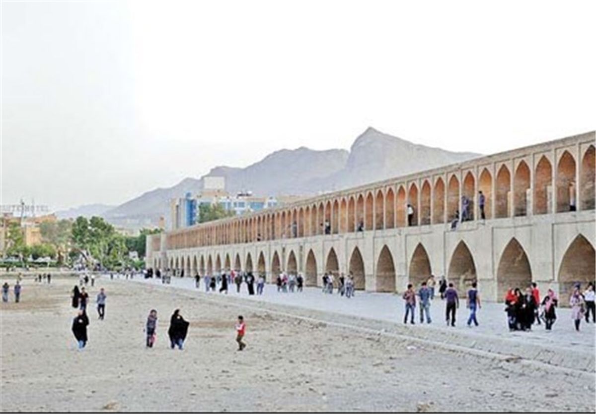 آب به زاینده رود رسید