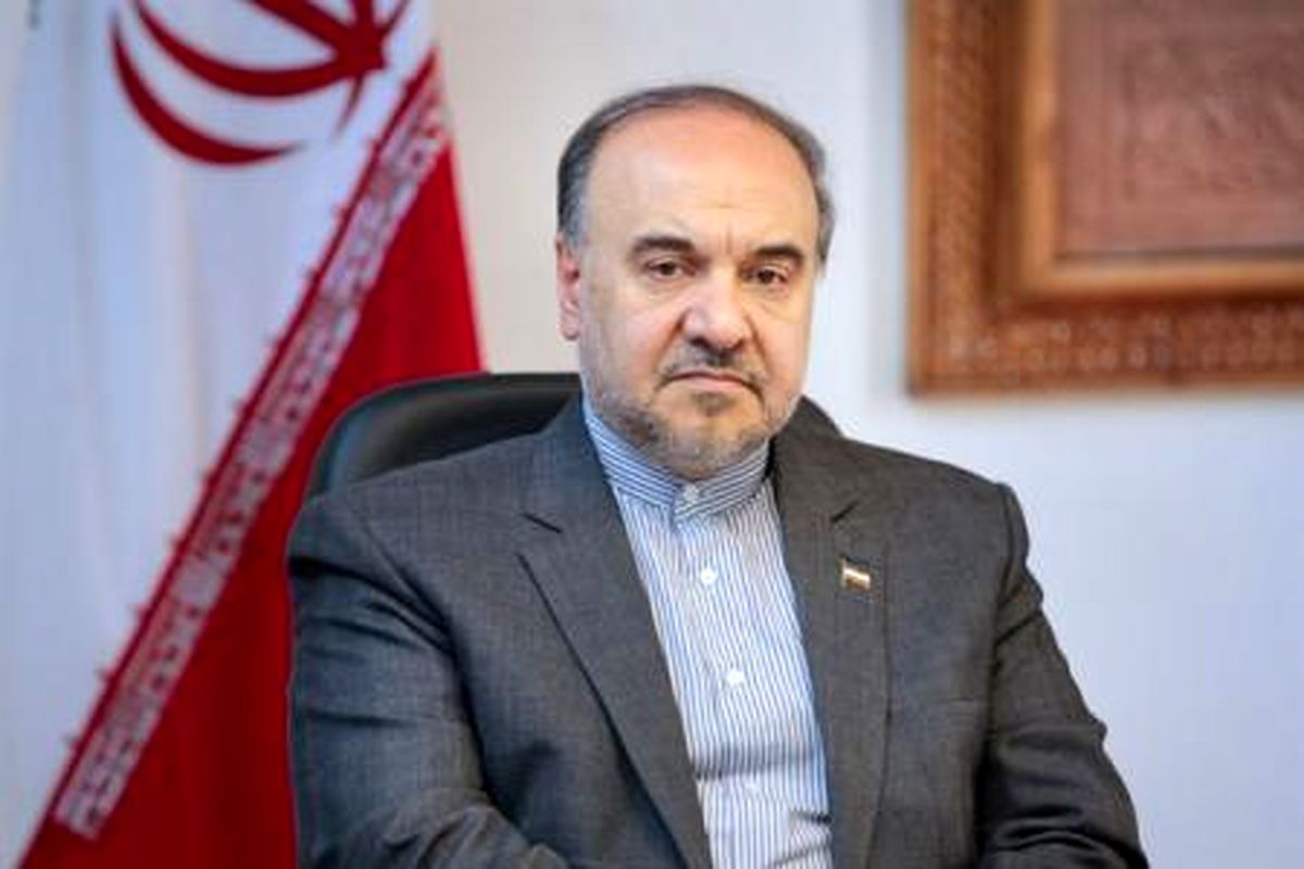 وزیر ورزش درباره منصوریان و زمانی تصمیم می‌گیرد
