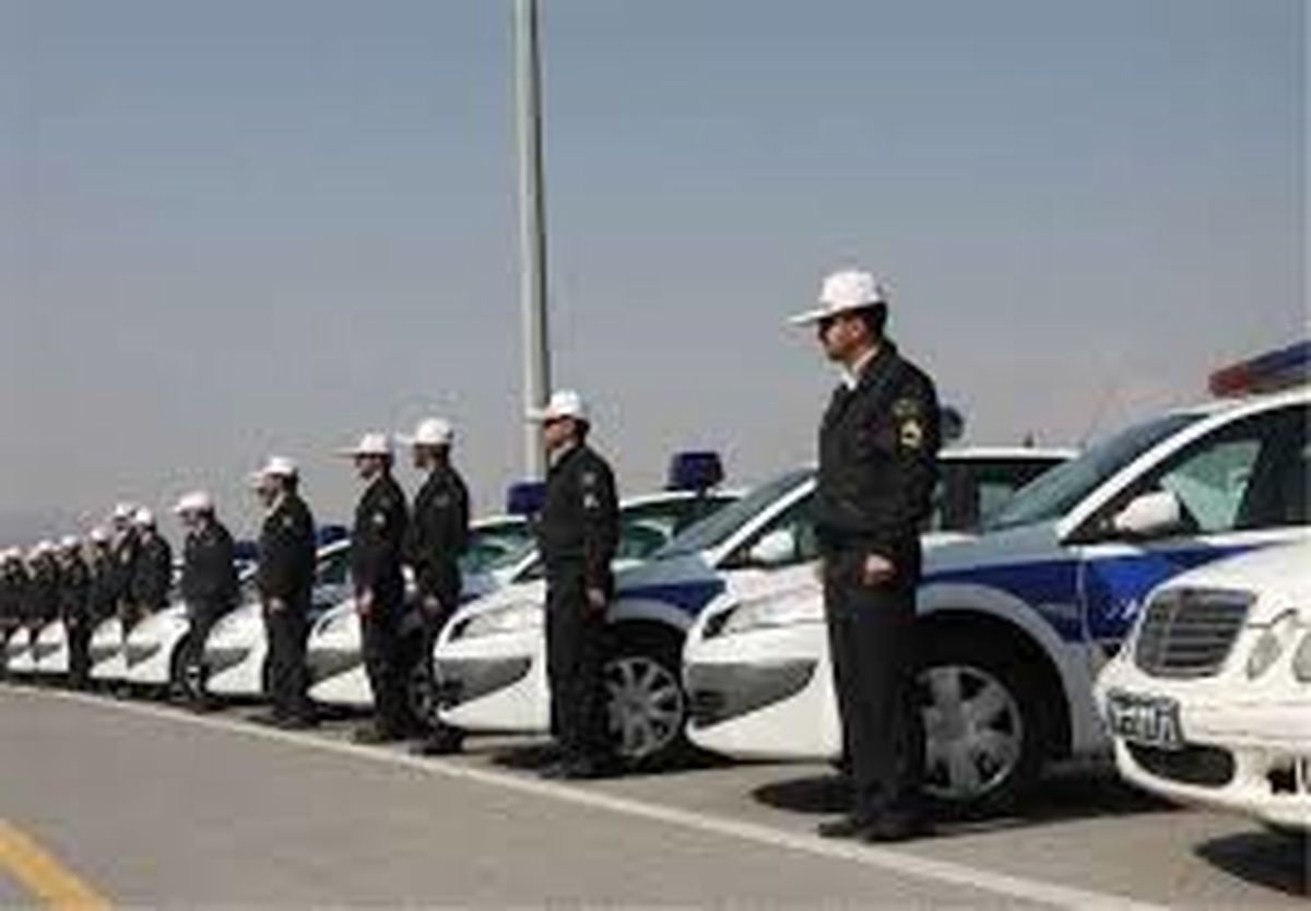 استقرار 20 تیم پلیس‌ راه در محورهای مواصلاتی لرستان
