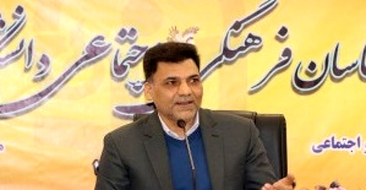 جوانان را با فرهنگ عملی شهید سلیمانی و شهداء آشنا کنیم
