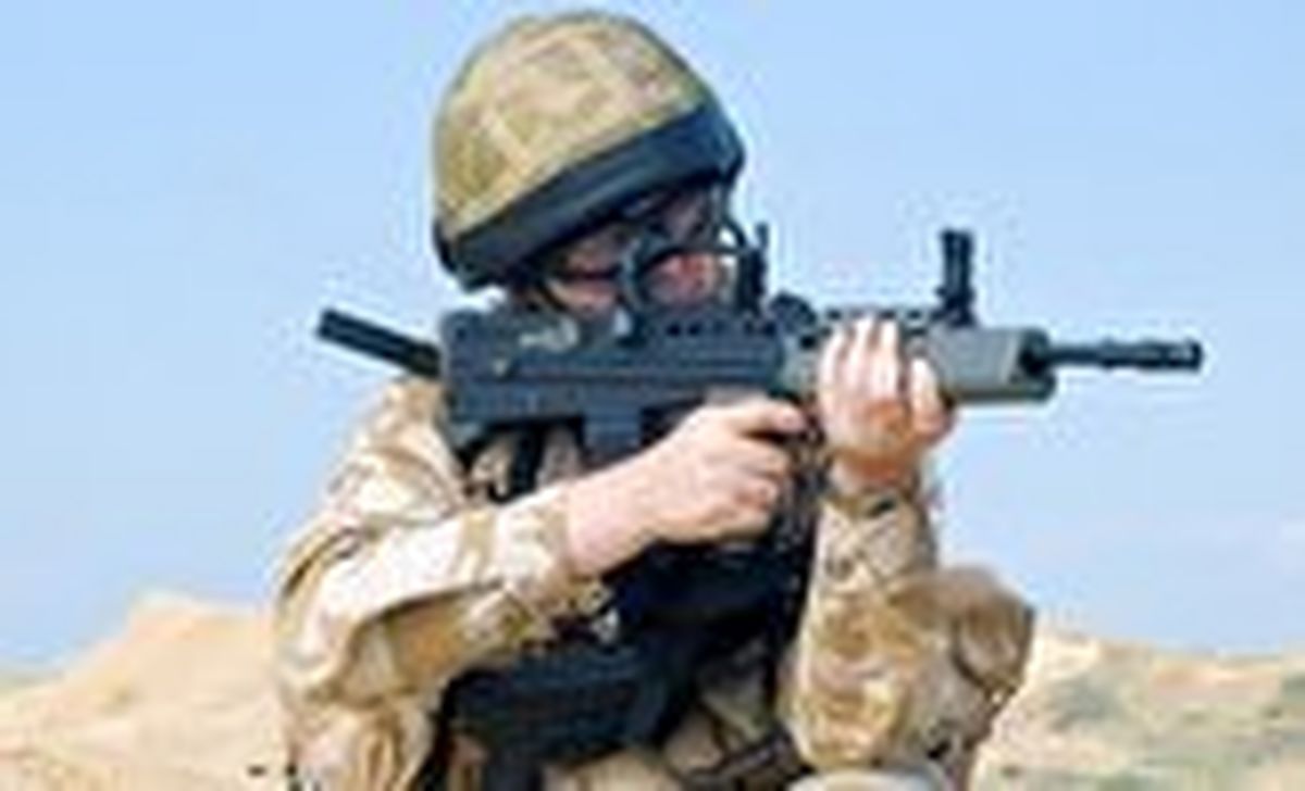 اعزام کودک‌سربازان انگلیسی به مناطق جنگی عراق و افغانستان!+ عکس