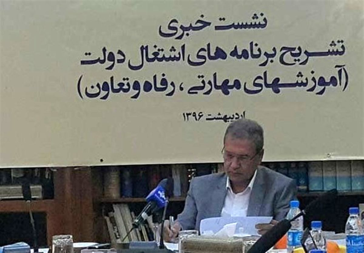 ربیعی توان پاسخگویی ندارد؟