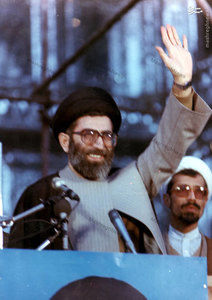 دیدار آیت اللهخامنه ای با مردم شهر مقدس قم در سال 1364