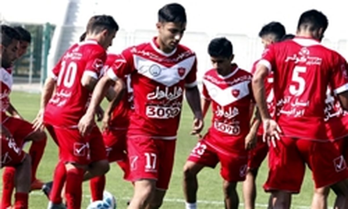 مهمانان ویژه در تمرین پرسپولیس+ عکس