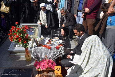 سفره عقد بر سر مزار شهید همت