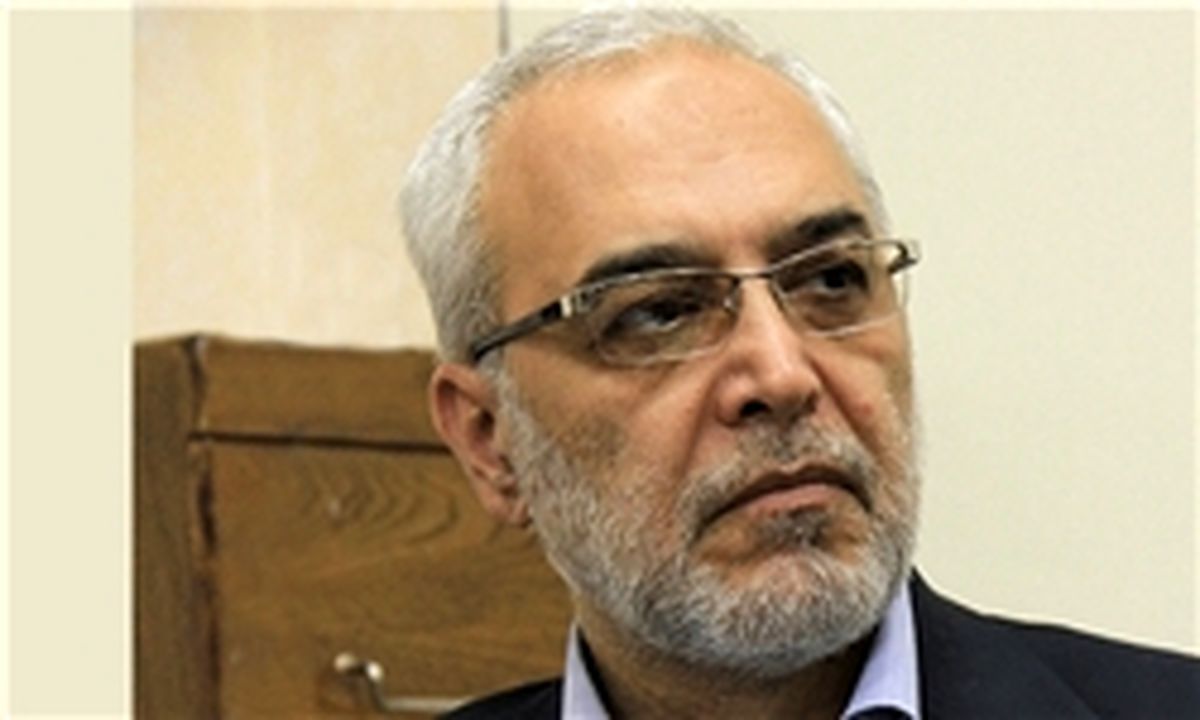 هیچ مدرسه‌ای مجوز دو زبانه بودن ندارد