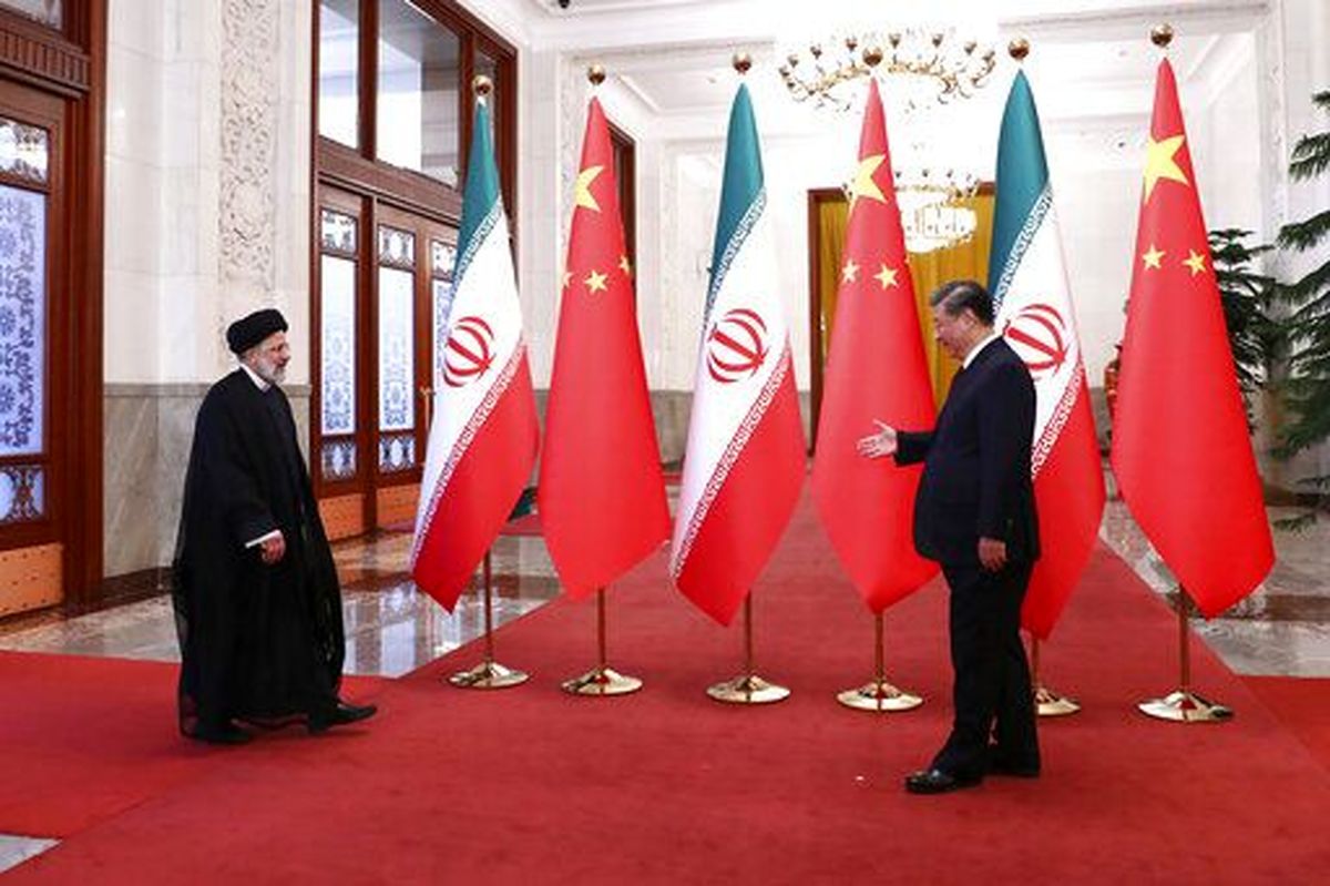 اهمیت سفر رئیسی به پکن از نگاه نیوزویک