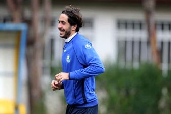 تراکتور تبریز در پی خرید مدافع استقلال