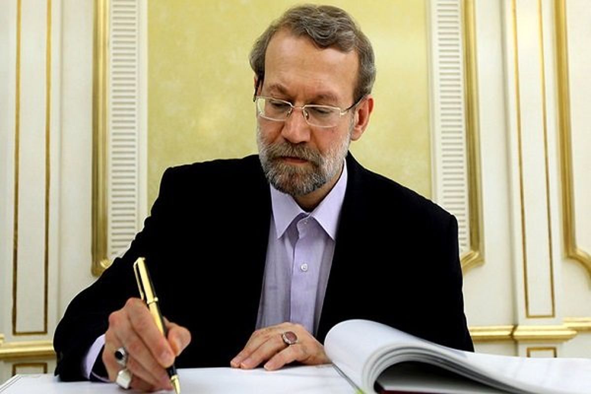 تسلیت علی لاریجانی در پی درگذشت دو خبرنگار جوان در حادثه واژگونی اتوبوس