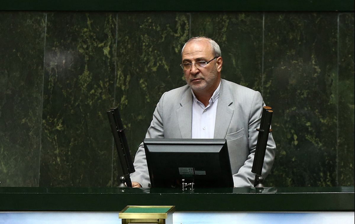 لو دادن وزیر بعد از هشدار یک نماینده برای اشغال پست ها توسط خانواده وزیر
