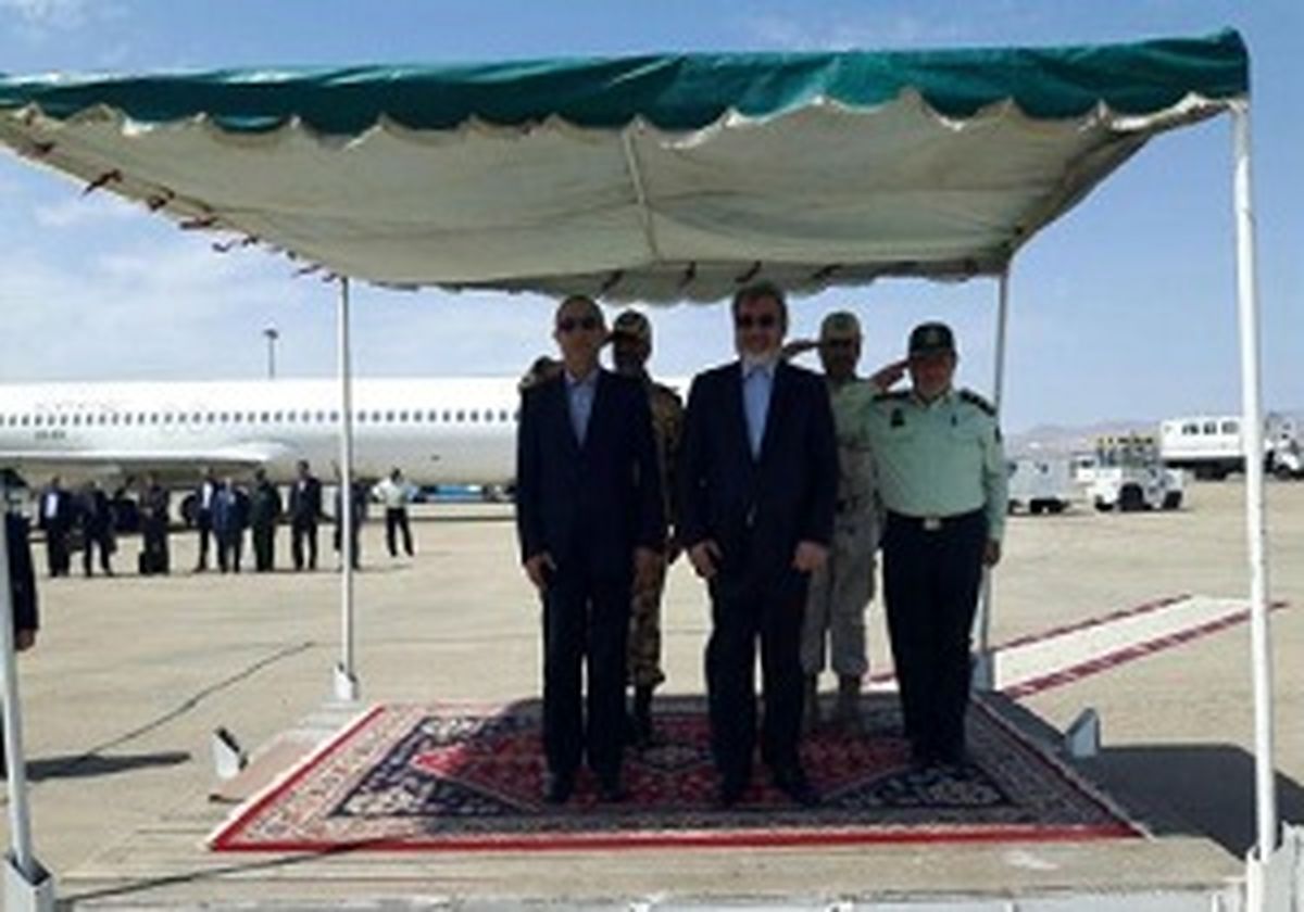 
وزیر کشور وارد اردبیل شد
