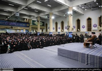 دیدار هزاران نفر از زنان و دختران با رهبر انقلاب/گزارش تصویری