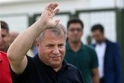 پروین: پول به فوتبال ضربه می زند