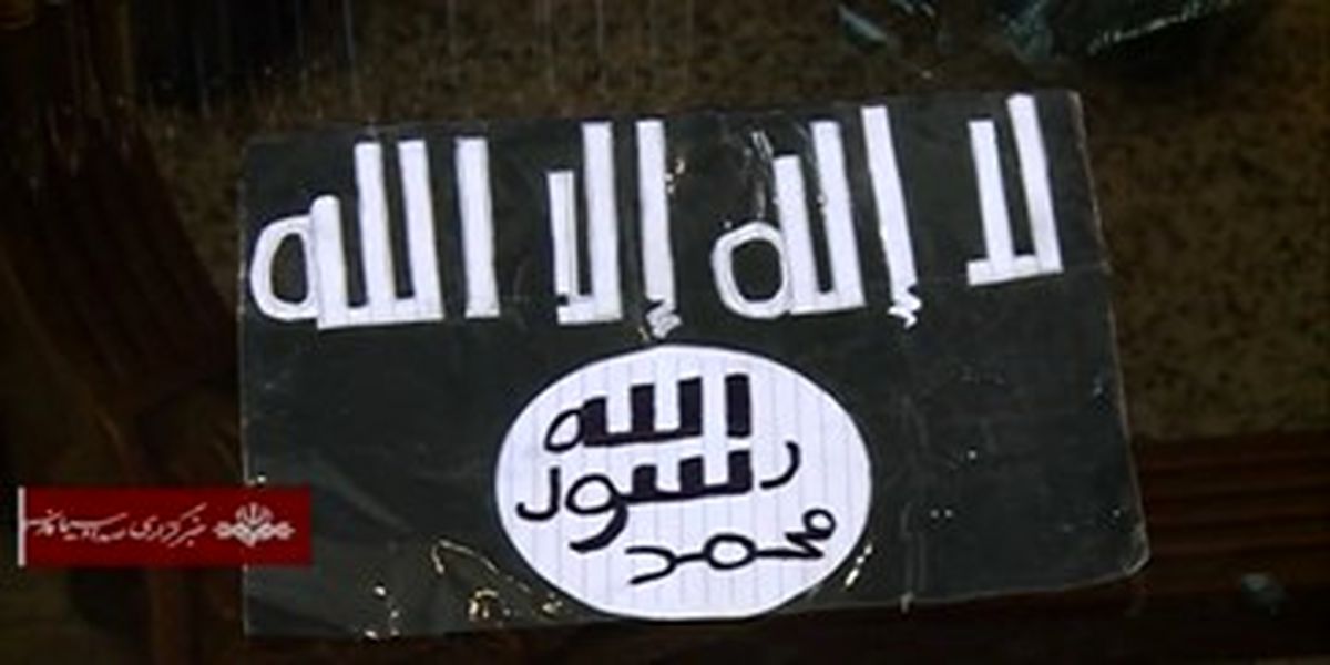 وسایل همراه تروریست حرم شاهچراغ(ع) +فیلم