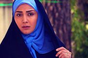 تیپ متفاوت خانم بازیگر با برد استقلال/ عکس