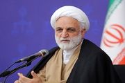 برای بازداشت یک متهم مالی ۱۵ نفر داخل خانه می‌ریزند، مگر تروریست می‌خواهید بگیرید؟