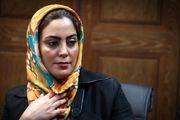 عکس تمام قد خانم بازیگر با استایل لب آبی /عکس