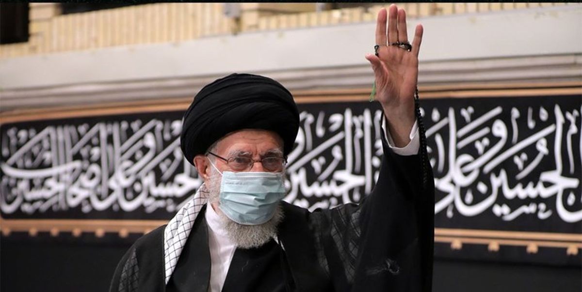 دومین شب مراسم عزاداری حضرت اباعبدالله الحسین(ع) با حضور رهبر انقلاب برگزار شد