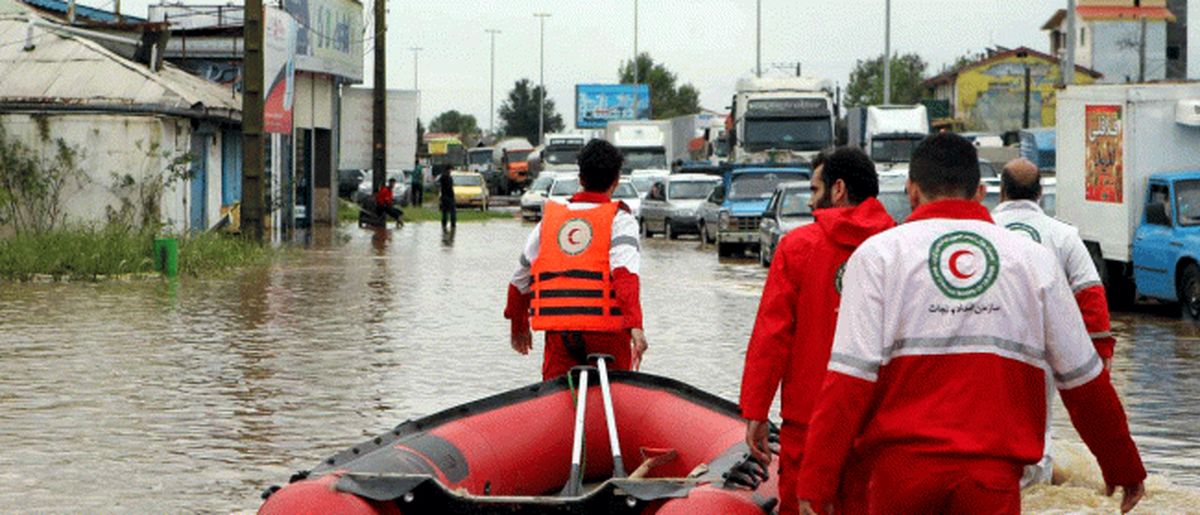 فداکار خدمت عنوان امدادگران حادثه دیده در زمان بروز حادثه و بحران
