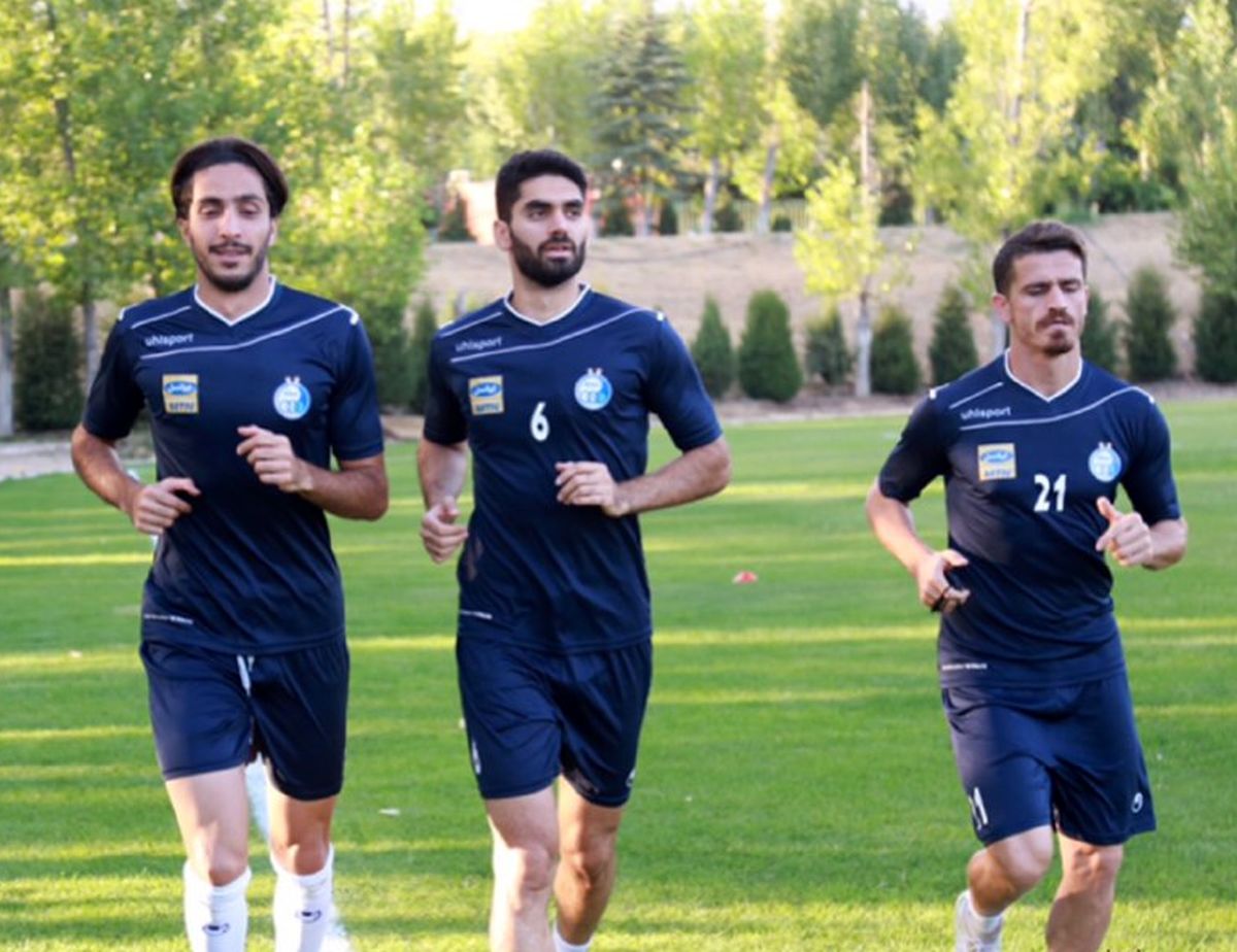 غیبت ملی پوشان استقلال و کری خوانی بازیکنان