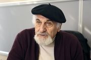 
برخی هنرمندان برای خودنمایی به صحنه می‌آیند