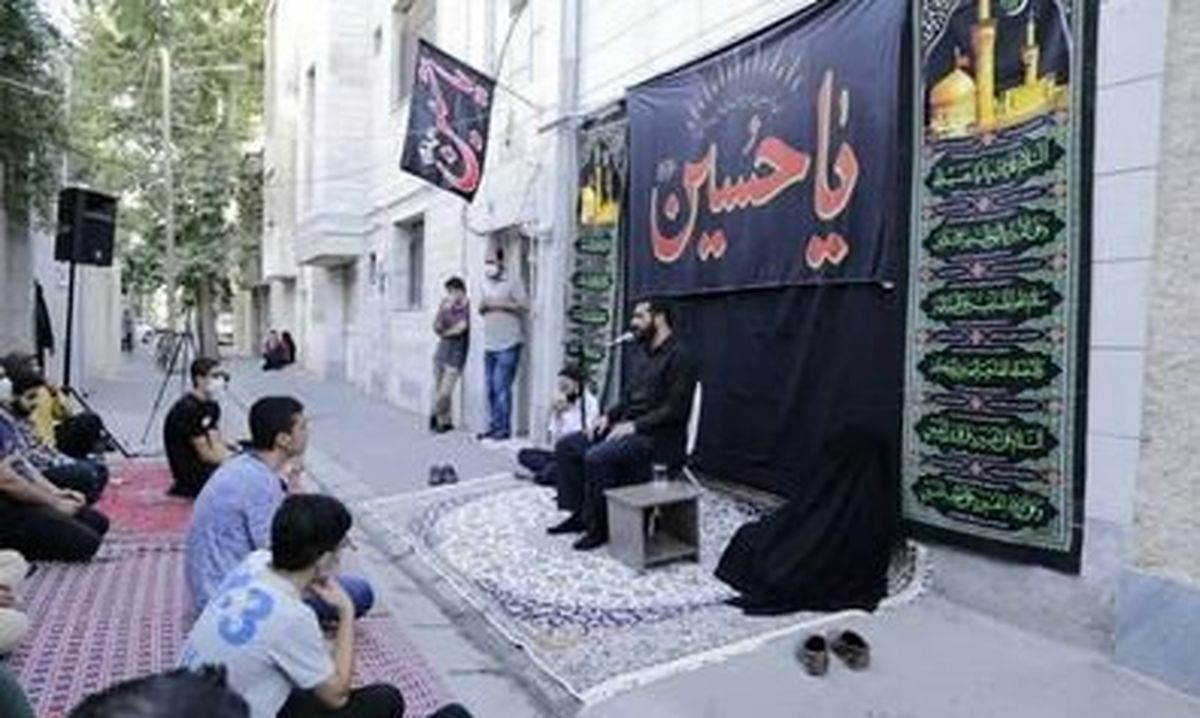 کوچه به کوچه عشق تو را جار میزنیم/ سلام بر پرچم و عَلَم سلام بر شعر محتشم سلام بر محرّم