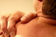 آنچه باید درباره جوش های کمر بدانید