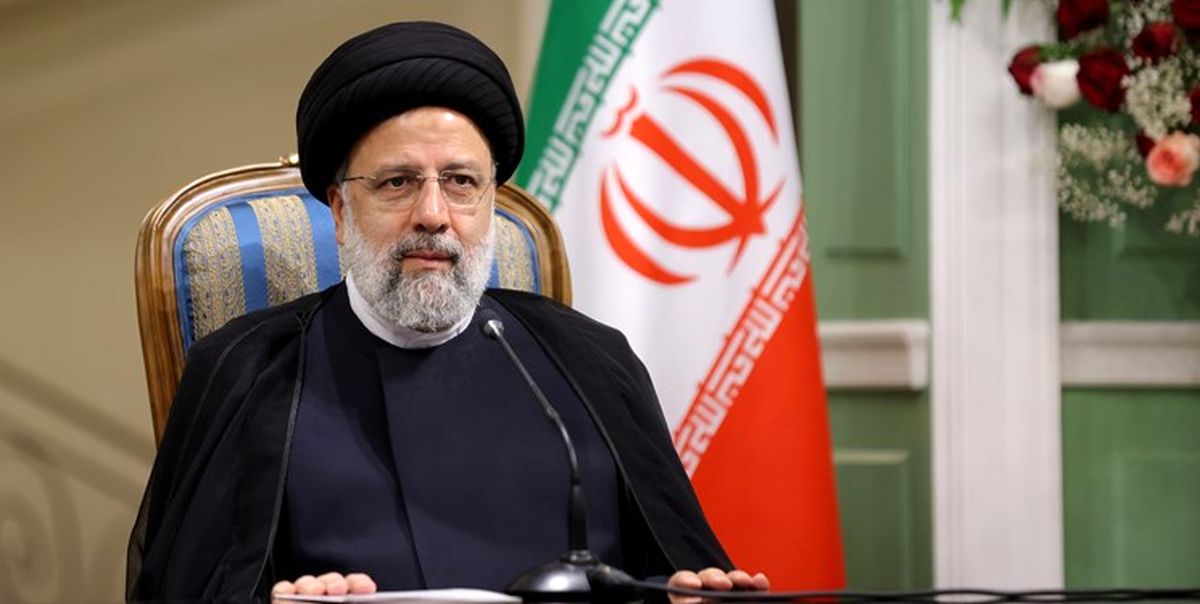 رئیسی: برخی سعی کردند دولت را به «حاشیه» بکشانند