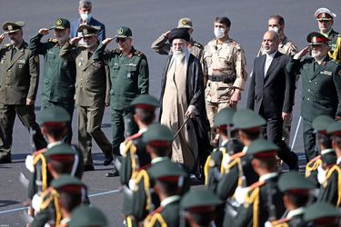 مراسم مشترک دانش‌آموختگی دانشگاه‌های نیروهای مسلح با حضور رهبر انقلاب برگزار شد/گزارش تصویری