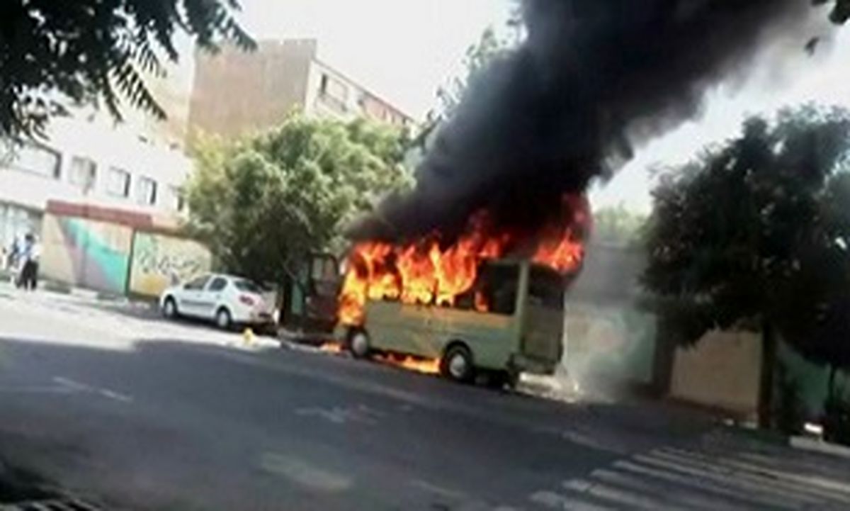 سرویس مدرسه دخترانه در آتش سوخت